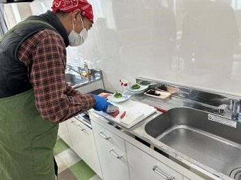 自分みがき講座「男のまなび塾」第6期第6回：「ならコープ鮮魚部門チーフによるさかなのさばき方教室・閉講式」を開催しました