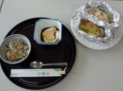 橿原北コープ委員会:食育学習会“魚を使ったホイル焼き”の調理と試食