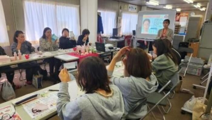 高田東コープ委員会:組合員のつどいと(株)ナリス化粧品の学習会