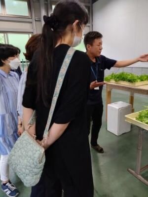 桜井東コープ委員会：パン工場と「奈良 桜よしの天然水」「フリルレタス」の工場見学　