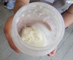 中エリア委員会:産直「生協牛乳」の学習会でバター作りを楽しみました!