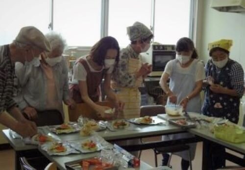 橿原北コープ委員会：食育学習会“魚を使ったホイル焼き”の調理と試食