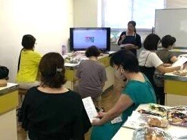 天理北コープ委員会:㈱コモのパンのロングライフの秘密を聞きました