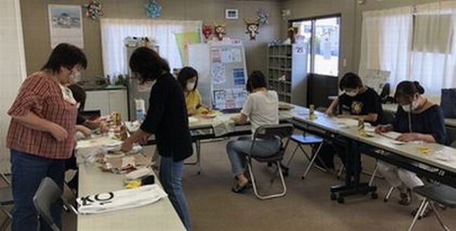 高田東コープ委員会：“手作りマスク＆CO・OP商品ミニ学習会”