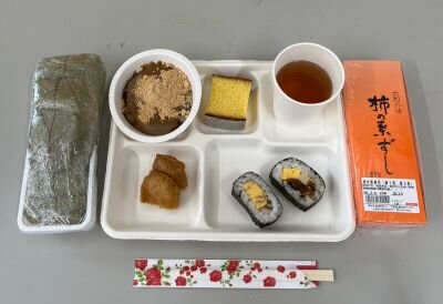 斑鳩・安堵コープ委員会：柿の葉ずしの葉巻き体験とくずもち作り