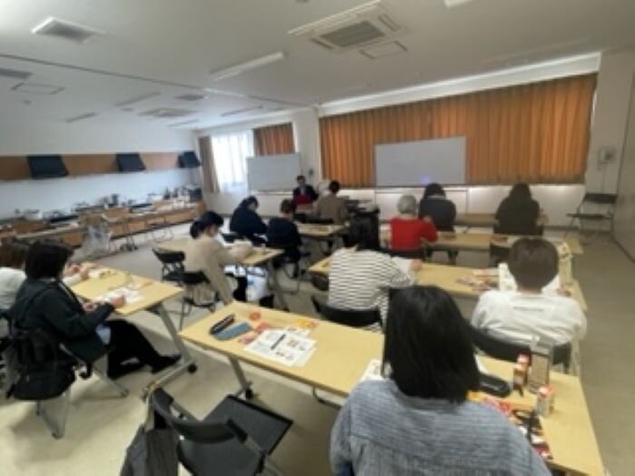 香芝西コープ委員会:畑のお肉“大豆”を使った商品を学習しました