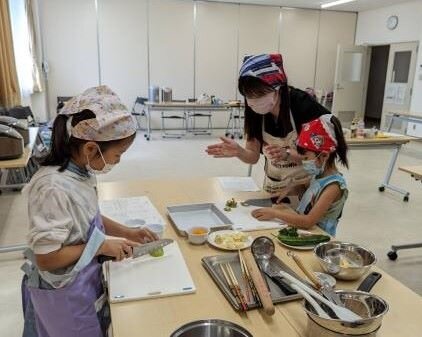 葛城コープ委員会：夏休み親子料理教室！季節の野菜で作りました