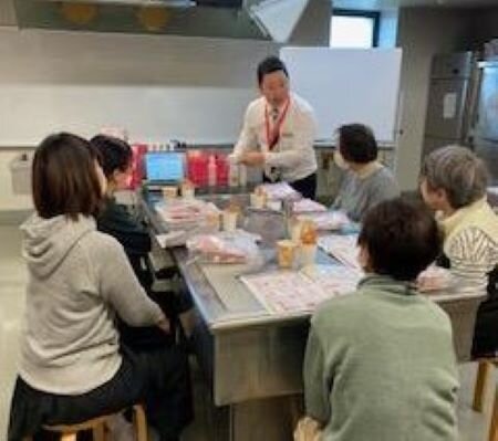 西大和コープ委員会：組合員のつどいと(株)ナリス化粧品の学習会