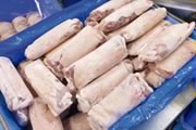 搬入された合鴨肉
